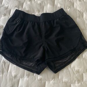 Black Reversible Lululemon shorts